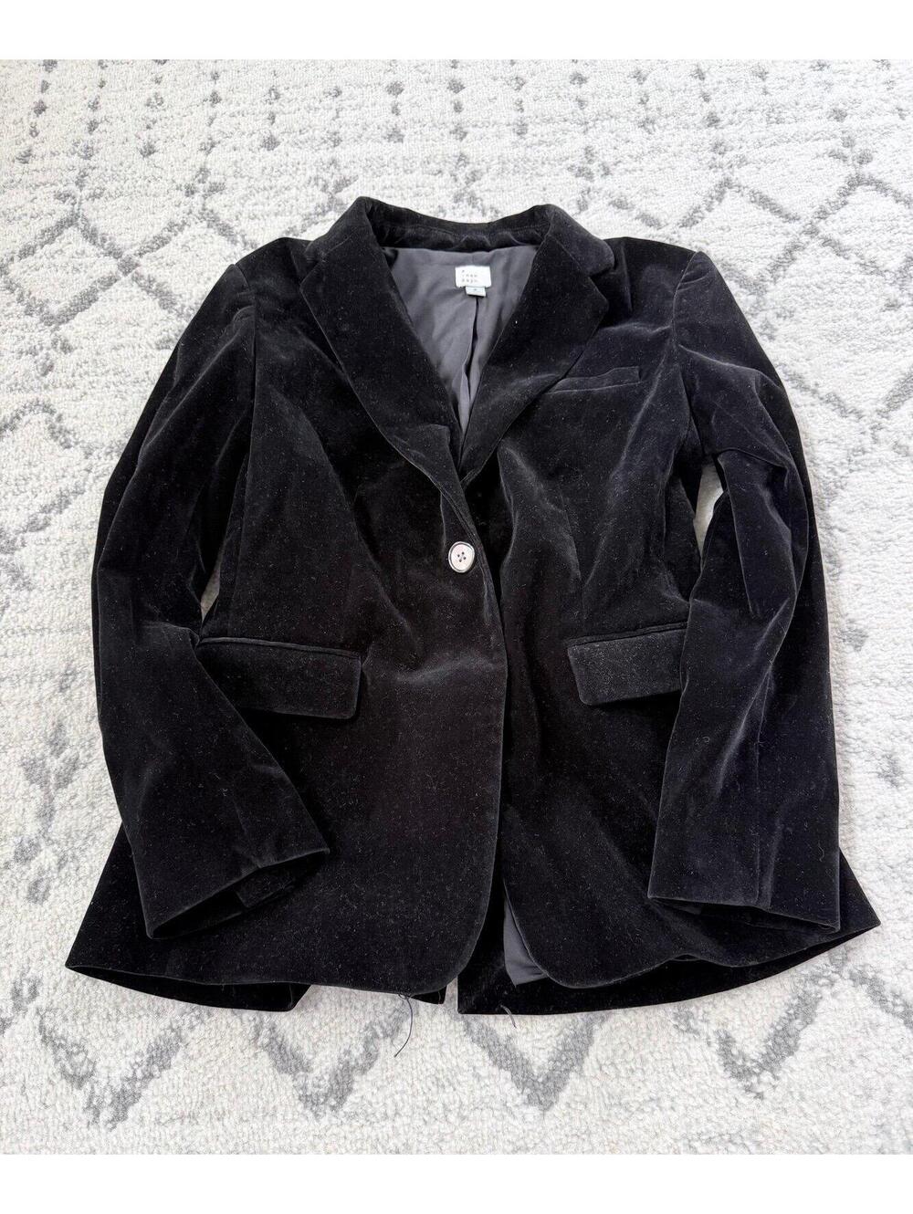 New with tags A New Day Black Velvet Blazer Size Small One Button Jacket